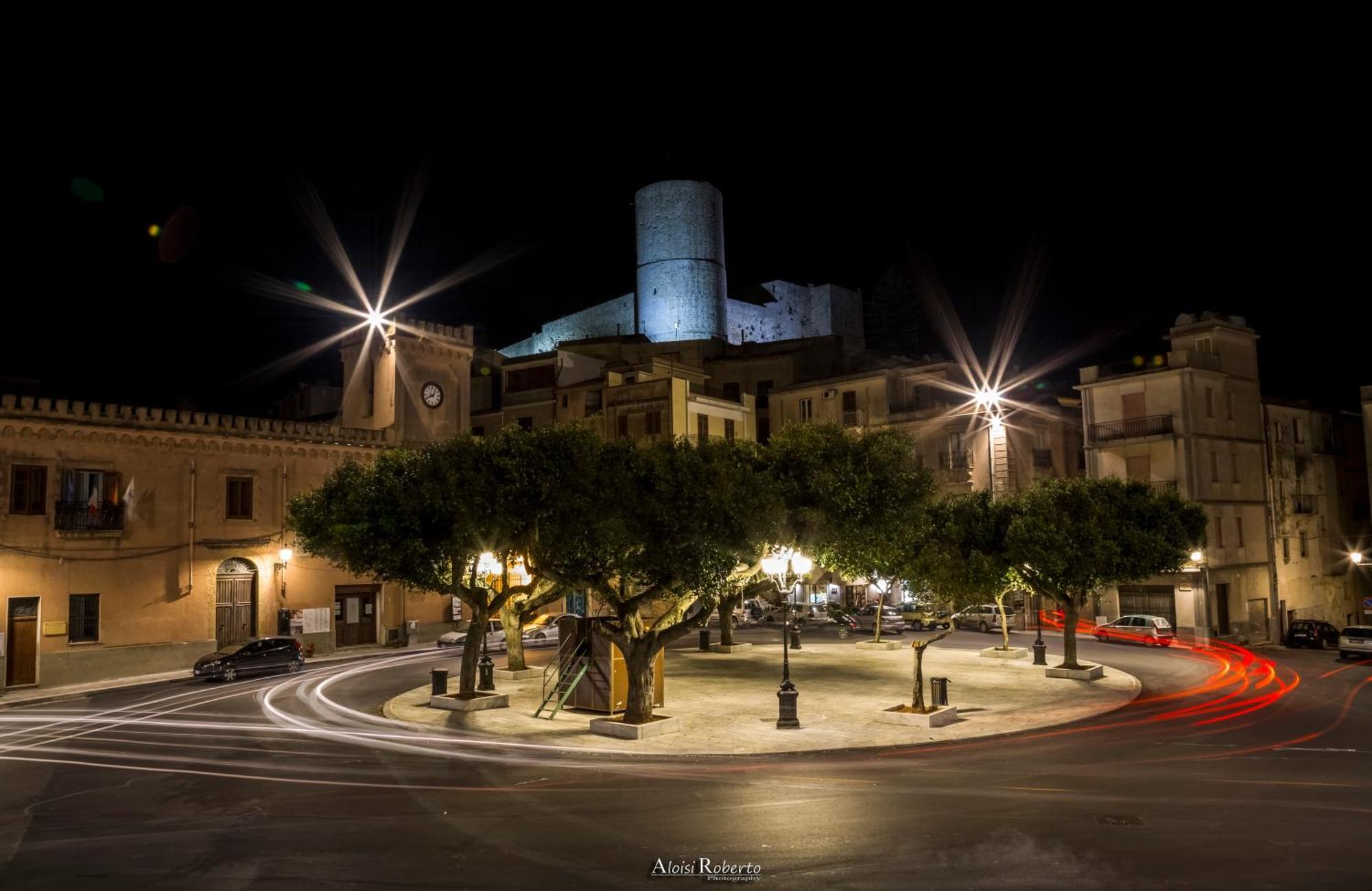 Holiday Home Castle Salemi - Casa Vacanze Kültér fotó